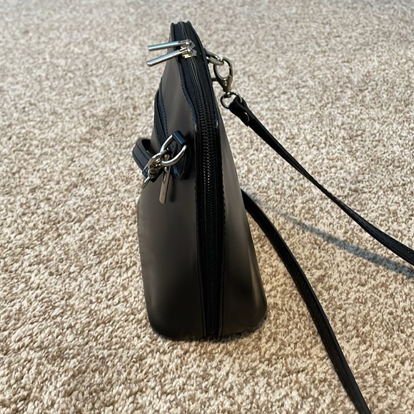 Genuine Italian Black Vera Pelle Leather Cross Body Bag - purchased in Italy - Picture 6 of 17
